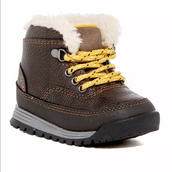 Carter’s Spike 2 Toddlers size 9 - Picture 1 of 1